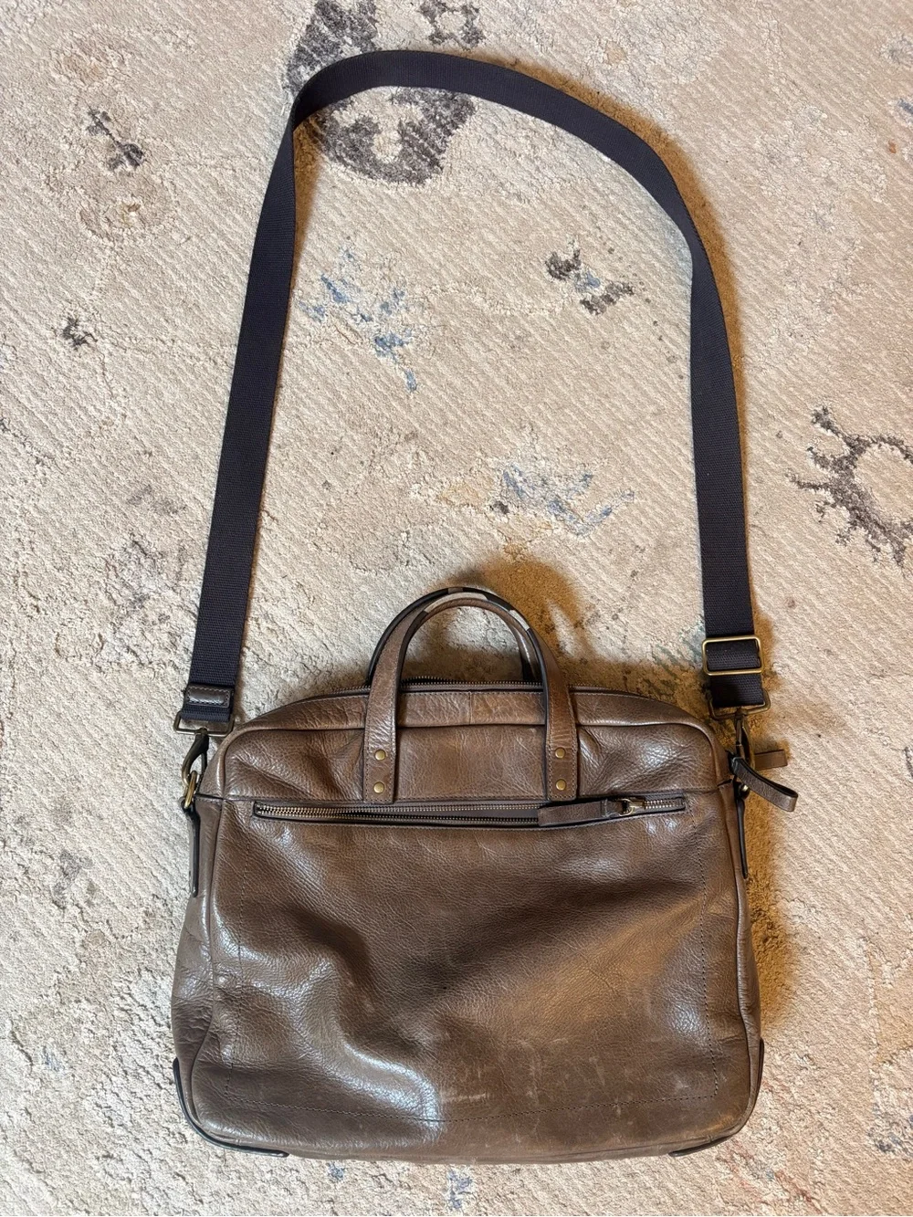 Fossil sleek leather